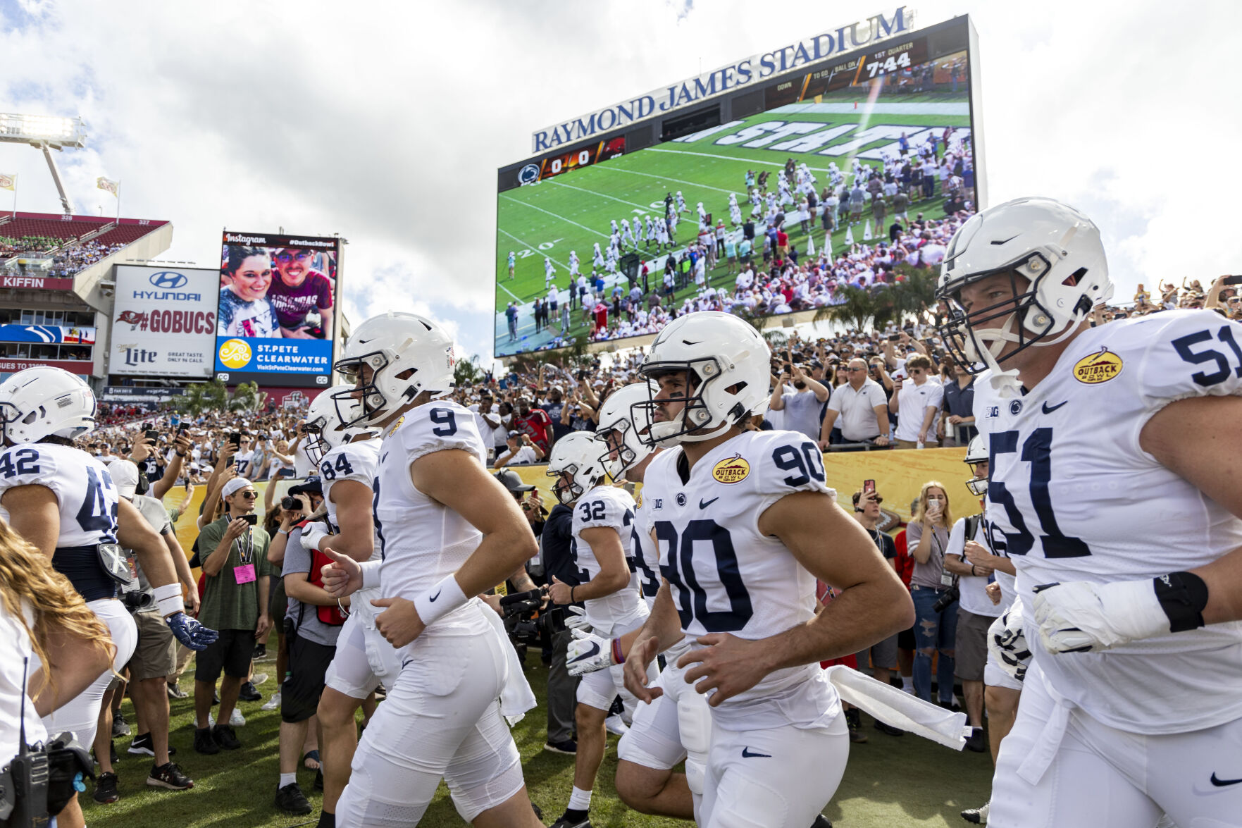 Outback Bowl 2022, team entrance